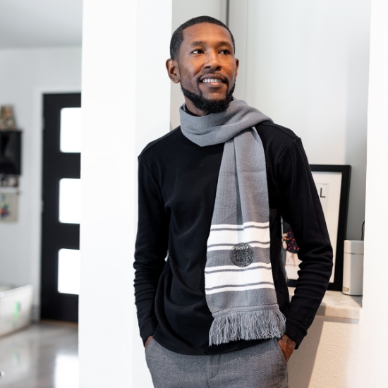 Custom Logo Two-Tone Knit Scarf with Fringe Gray